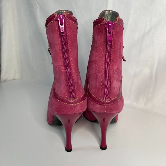 BCBG - Paris Vintage Style Pointed Toe Ankle Boots Size 9 Fuchsia Suede - Picture 3 of 9